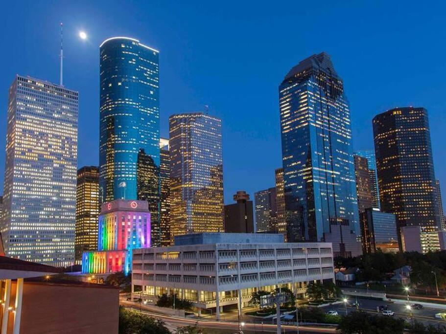 Beautiful/Spacious 2 Bedroom Houston Near Galleria 외부 사진