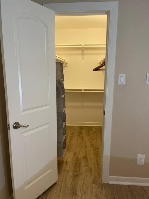 Beautiful/Spacious 2 Bedroom Houston Near Galleria 외부 사진